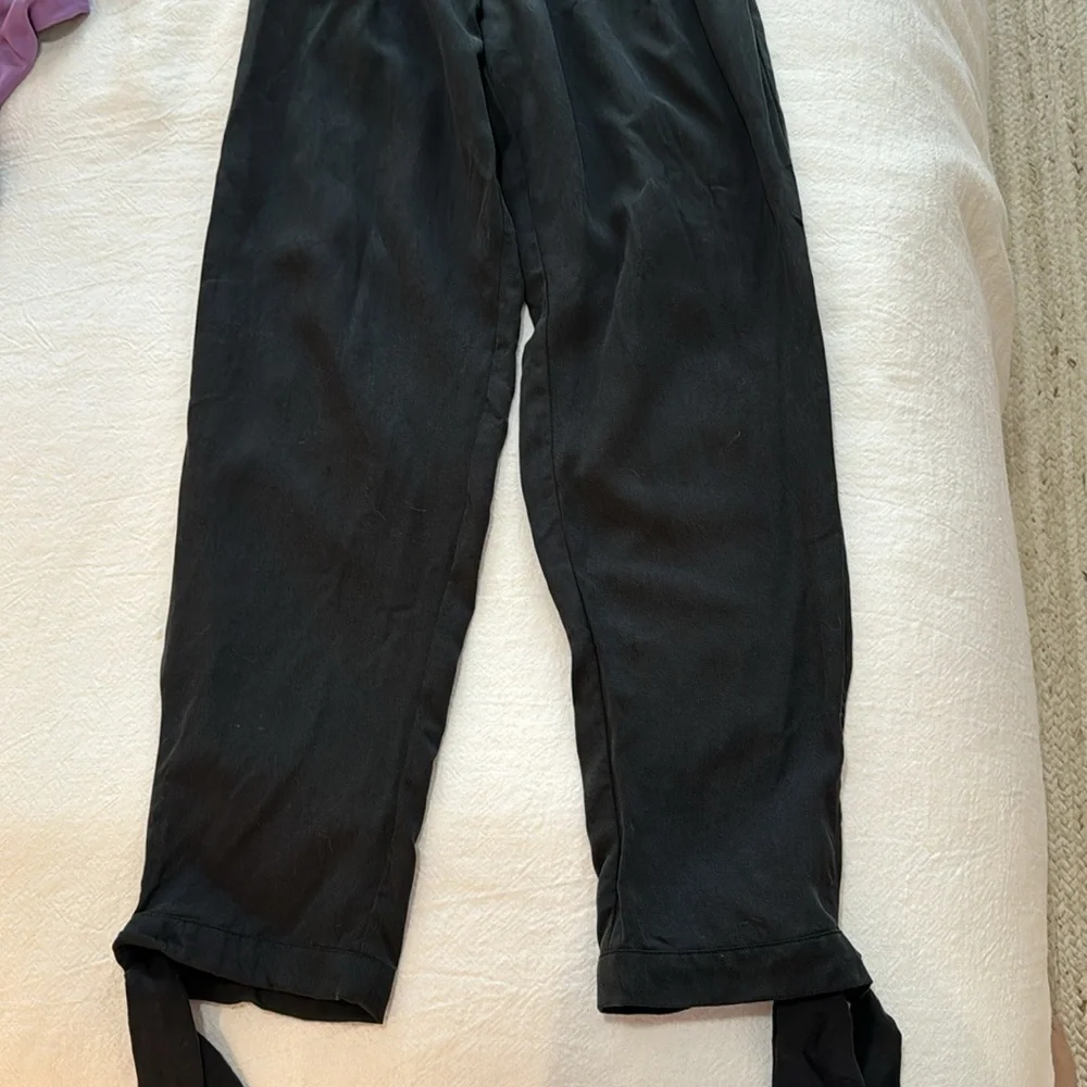 Reformation high-waist paperbag tie ankle pants in charcoal - Picture 12 of 15